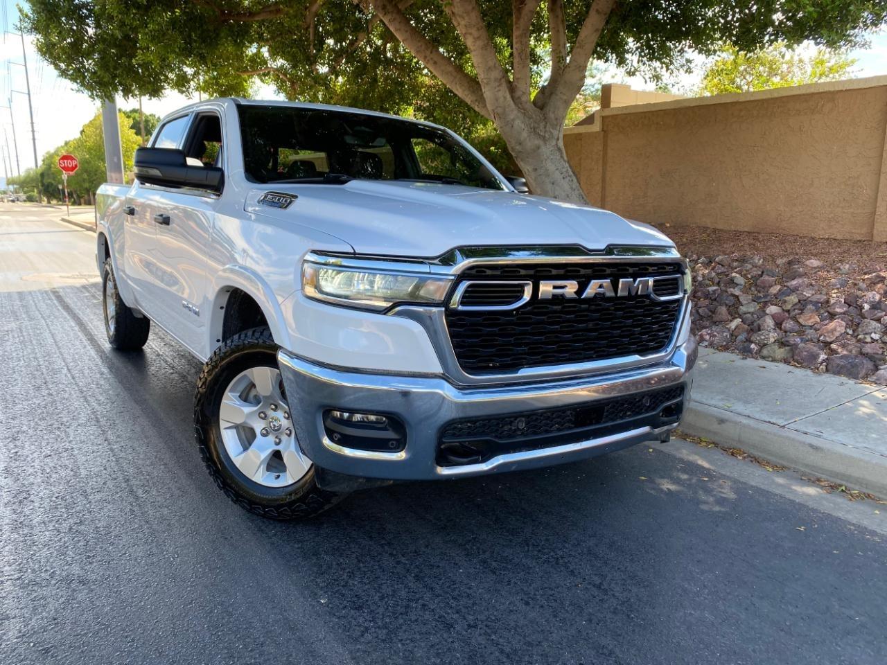 RAM 1500 Big Horn Crew Cab SWB 4WD 2025