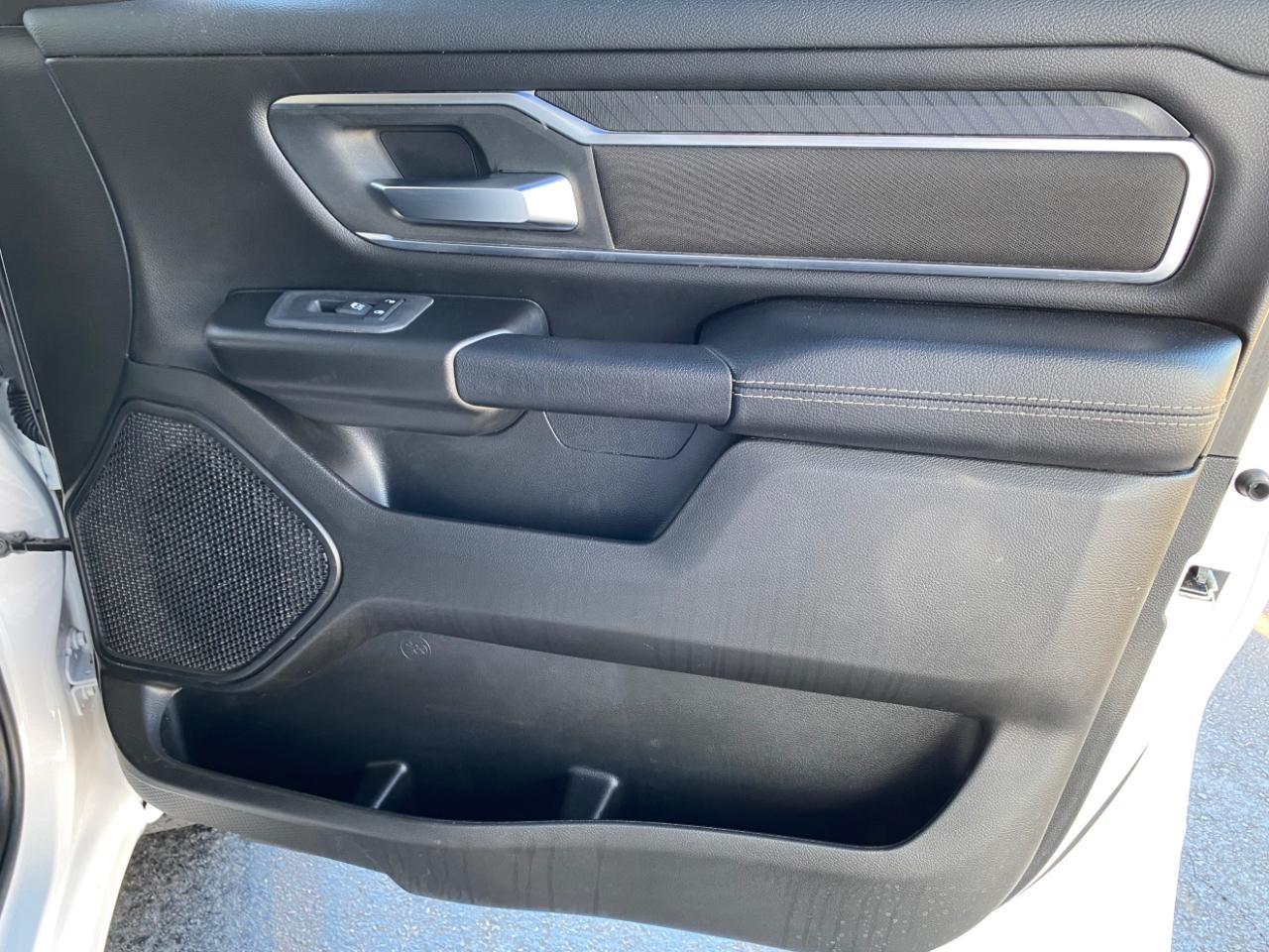 RAM 1500 Big Horn Crew Cab SWB 4WD 2025