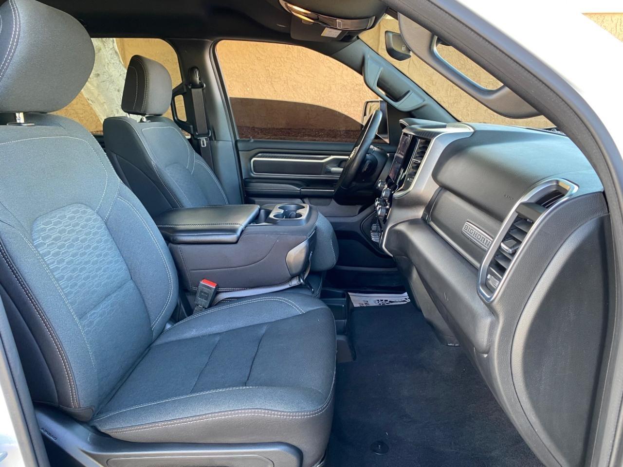 RAM 1500 Big Horn Crew Cab SWB 4WD 2025