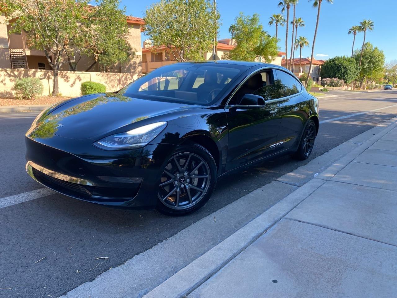 Tesla Model 3 Standard Range Plus 2020