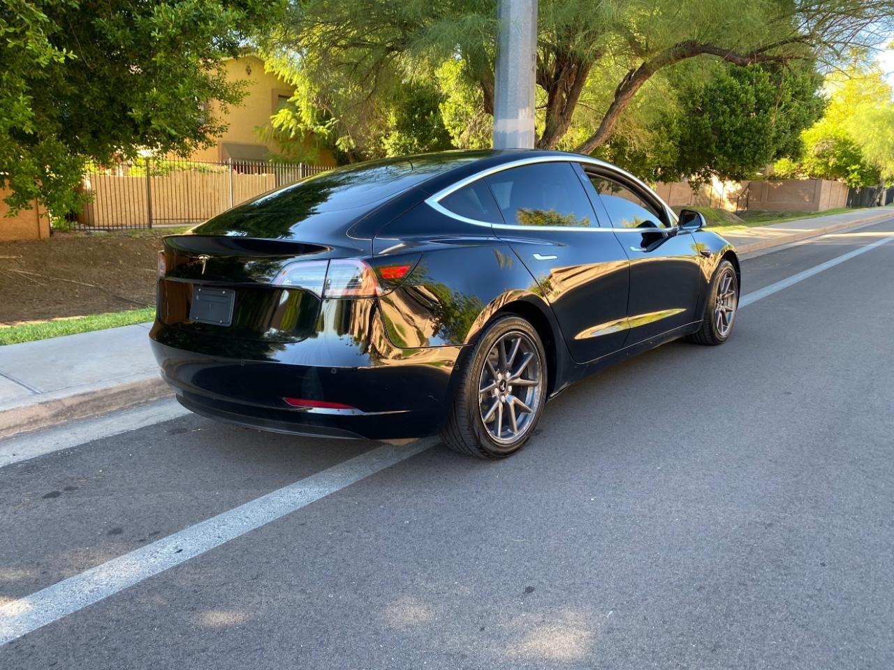 Tesla Model 3 Standard Range Plus 2020