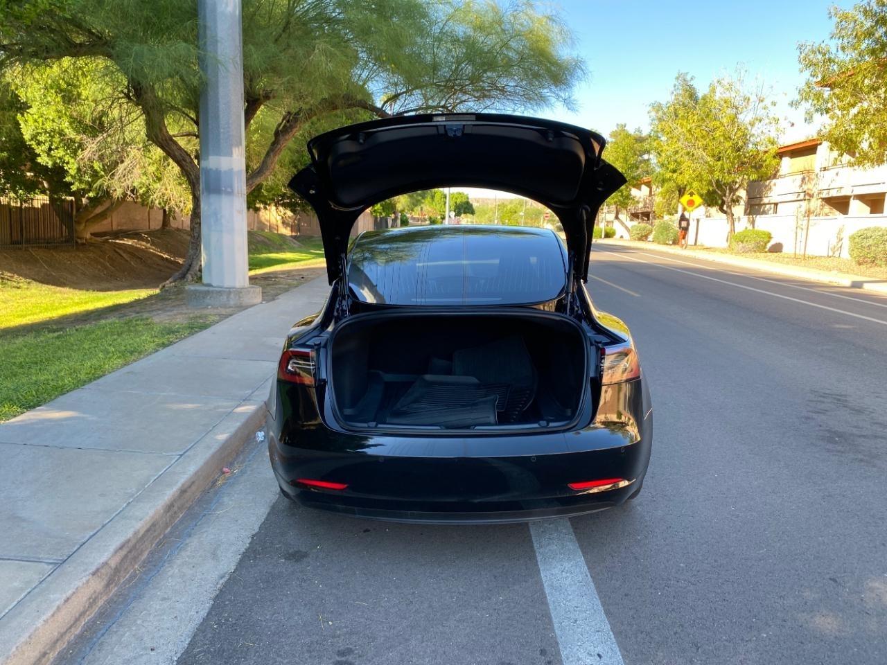 Tesla Model 3 Standard Range Plus 2020