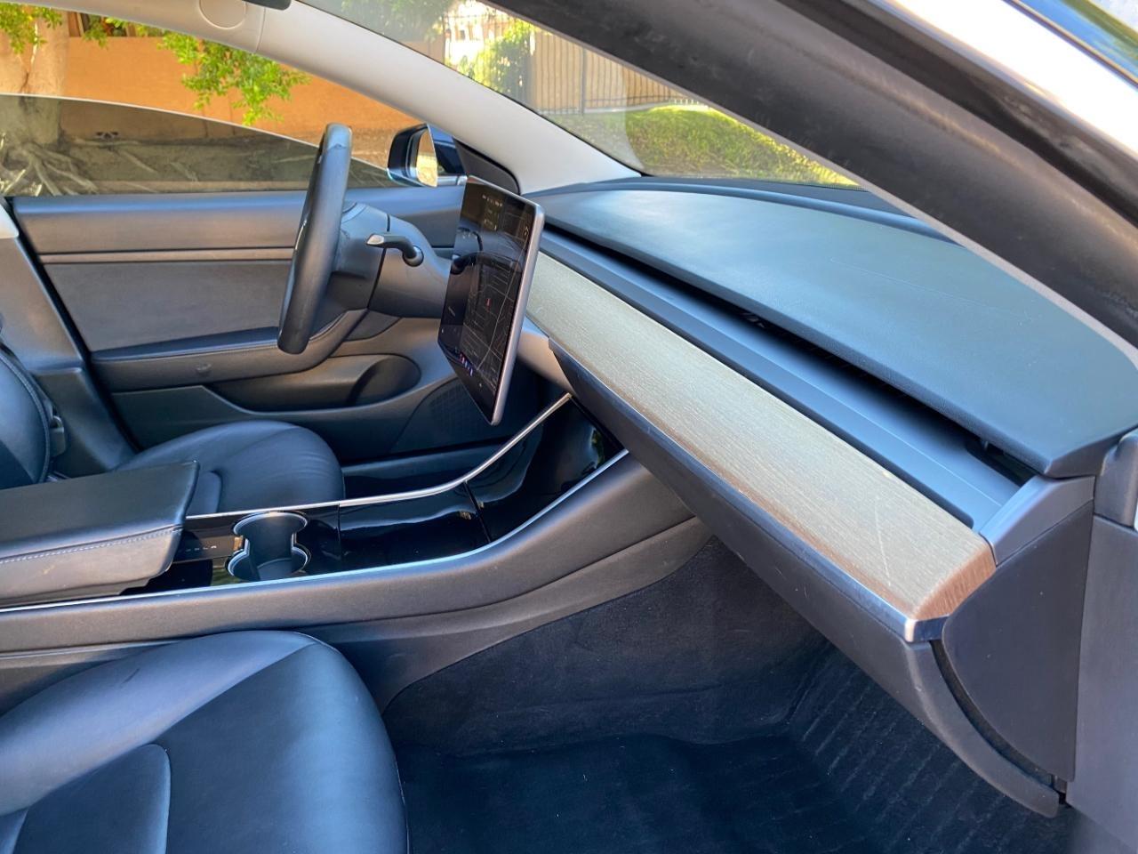 Tesla Model 3 Standard Range Plus 2020