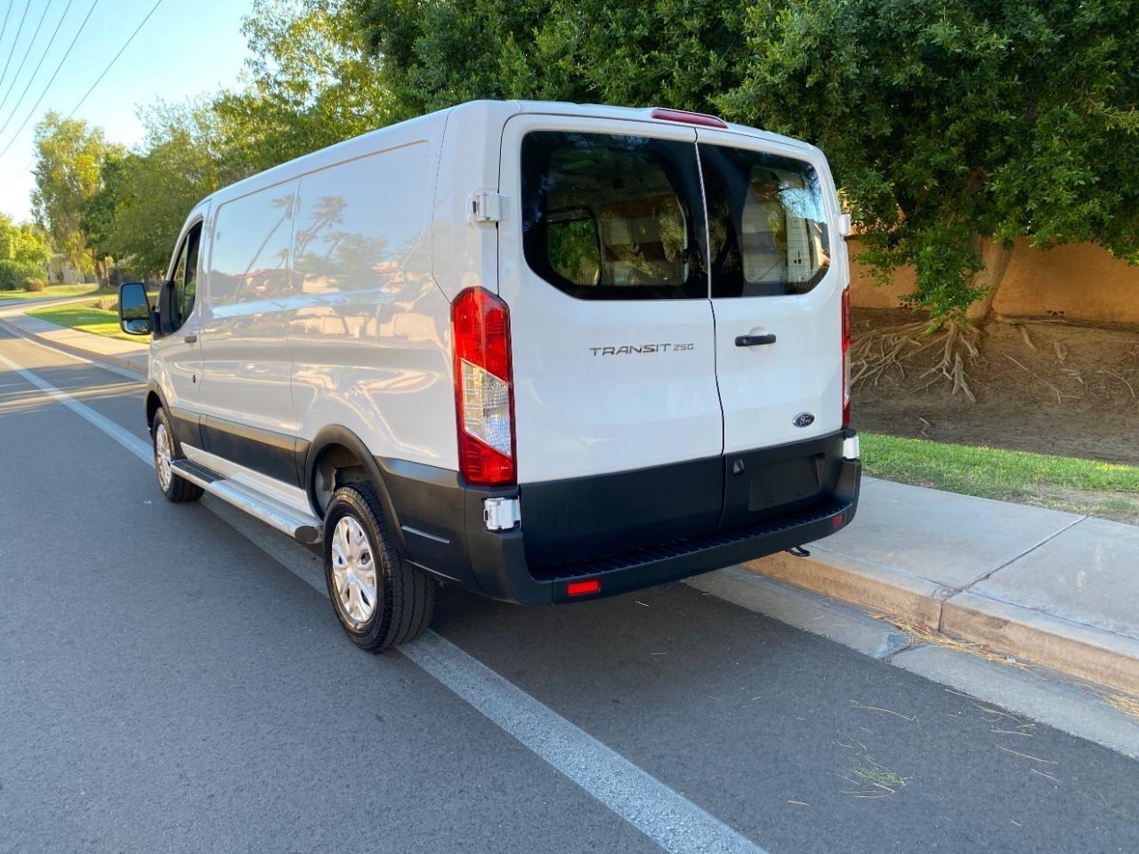 Ford Transit 250 Van 2025