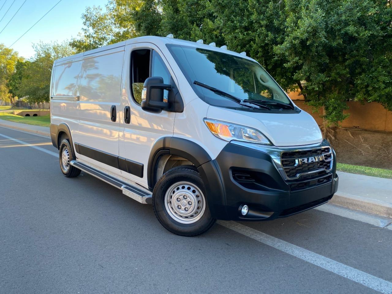 2025 RAM Promaster 2500 Low Roof