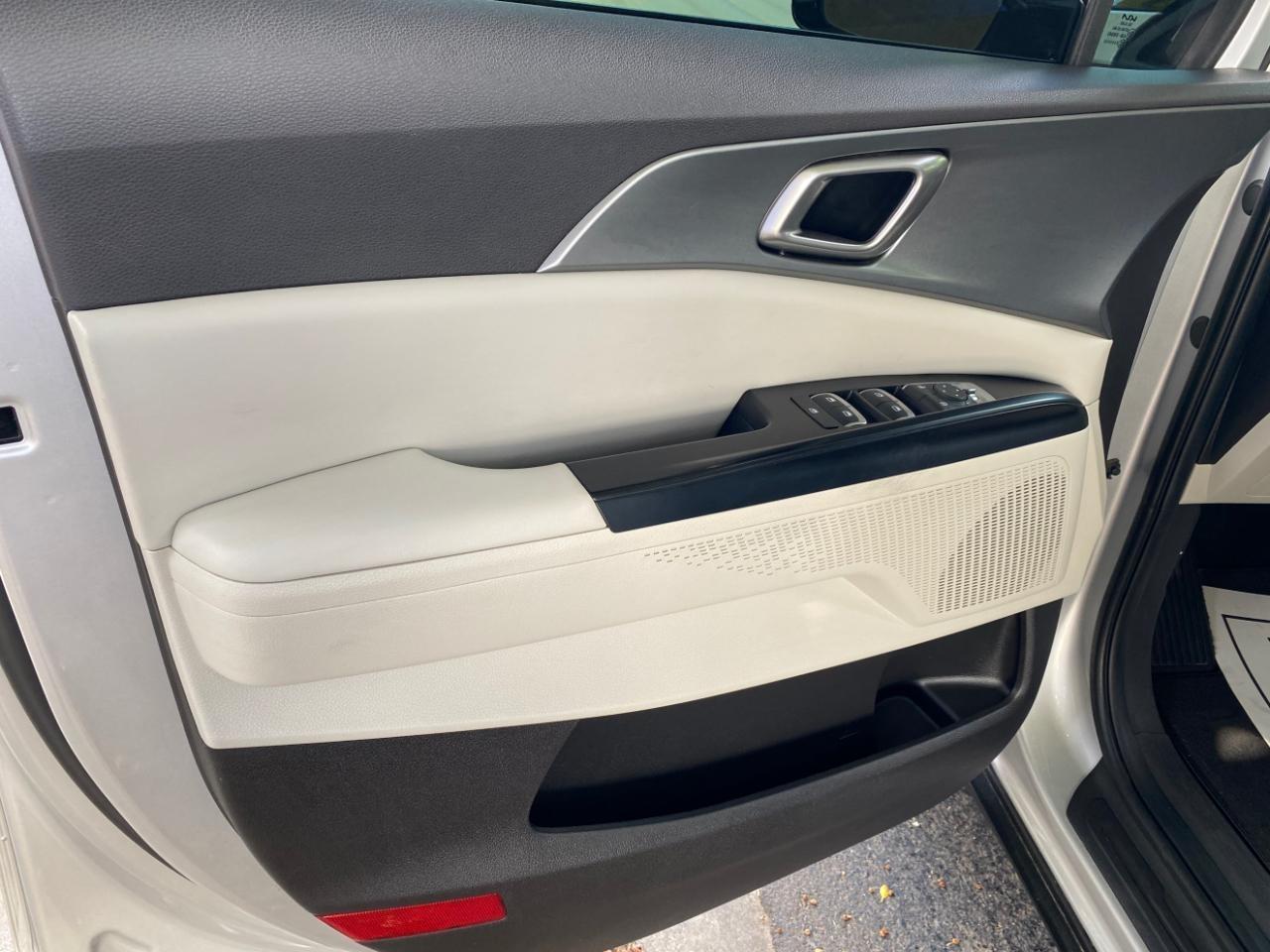 Kia Carnival LX Seat Package 2023