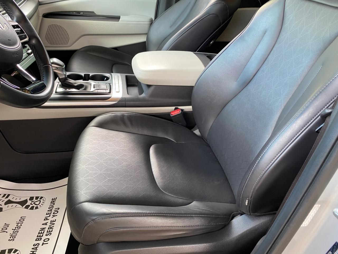 Kia Carnival LX Seat Package 2023