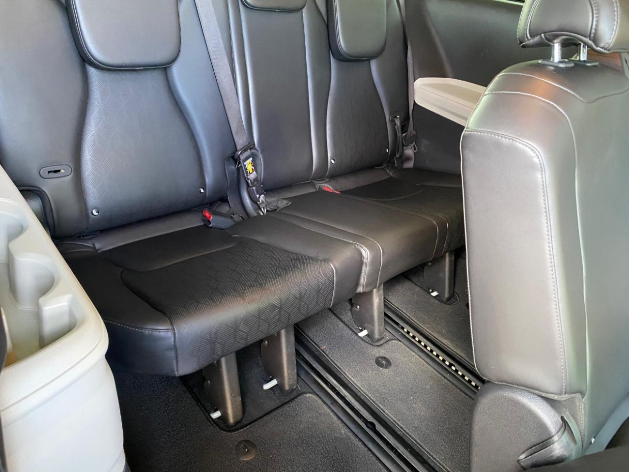 Kia Carnival LX Seat Package 2023