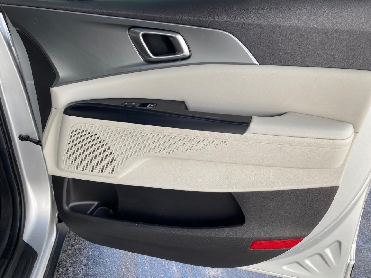 Kia Carnival LX Seat Package 2023
