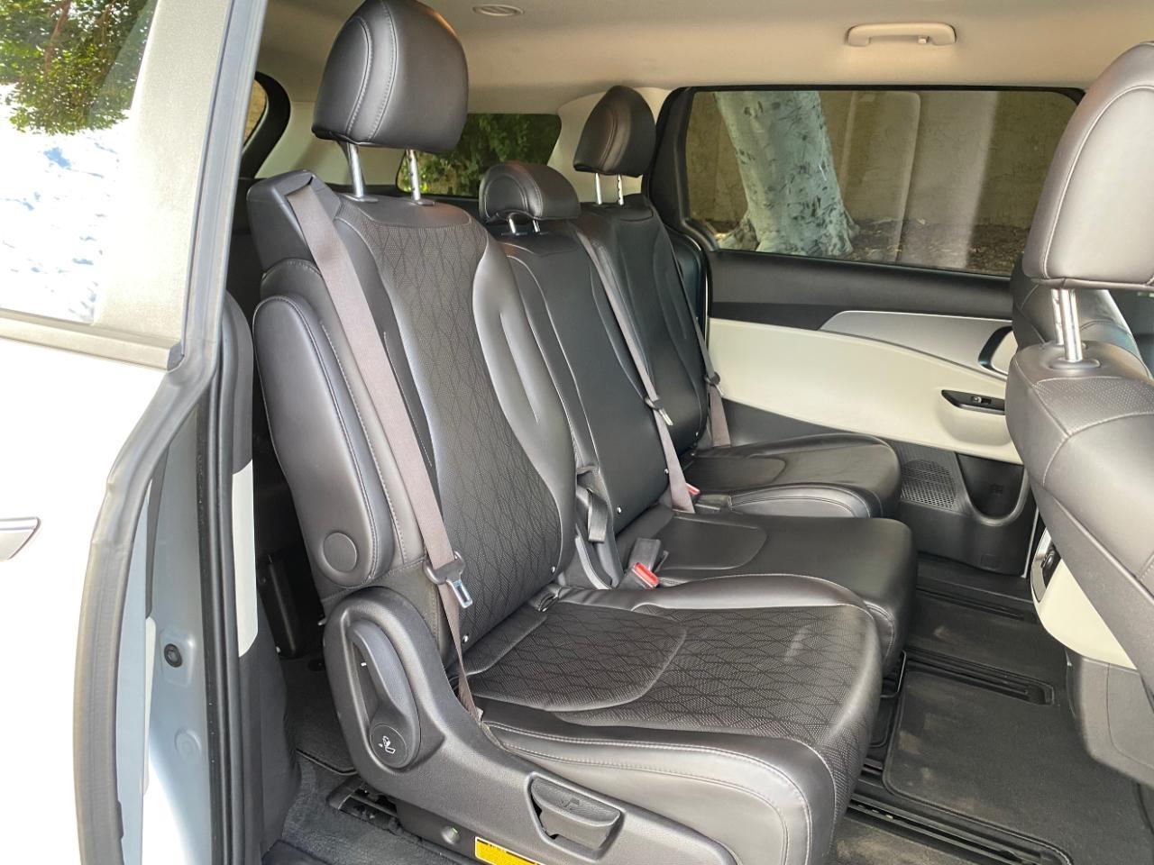 Kia Carnival LX Seat Package 2023