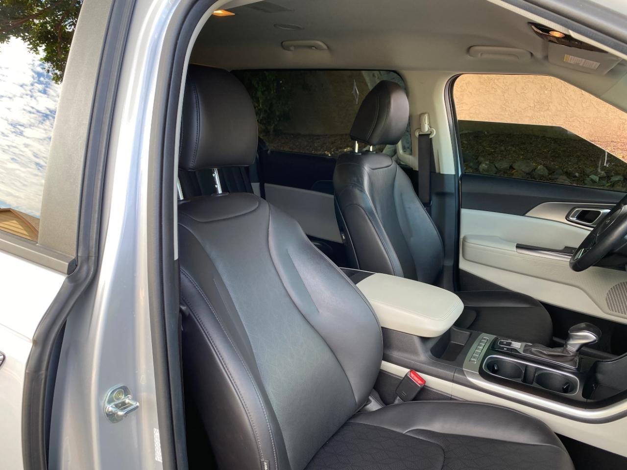 Kia Carnival LX Seat Package 2023