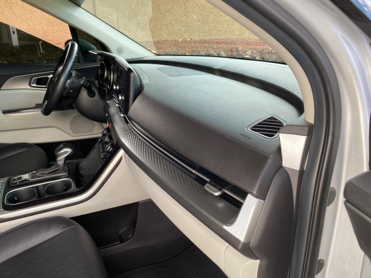 Kia Carnival LX Seat Package 2023