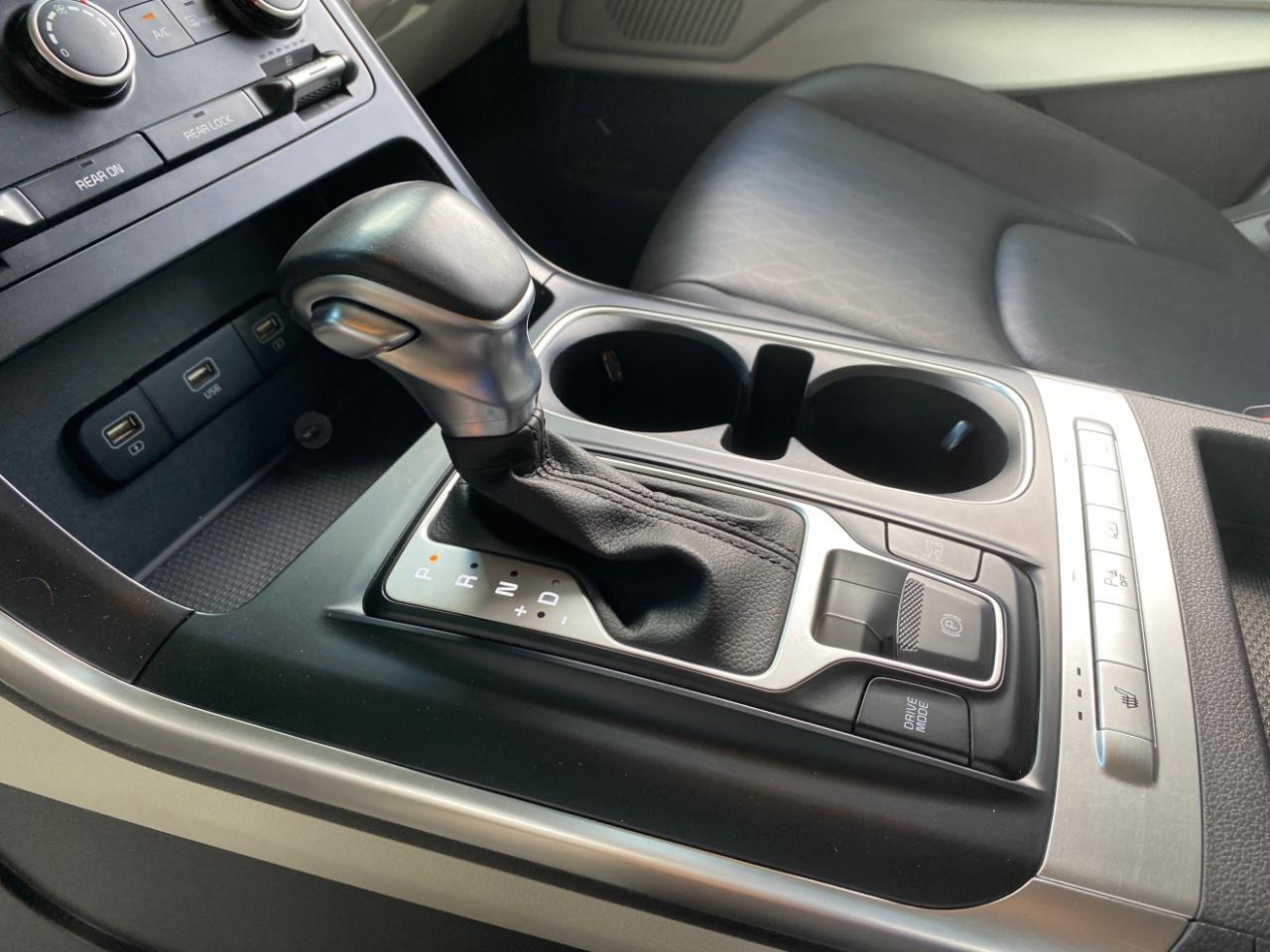 Kia Carnival LX Seat Package 2023