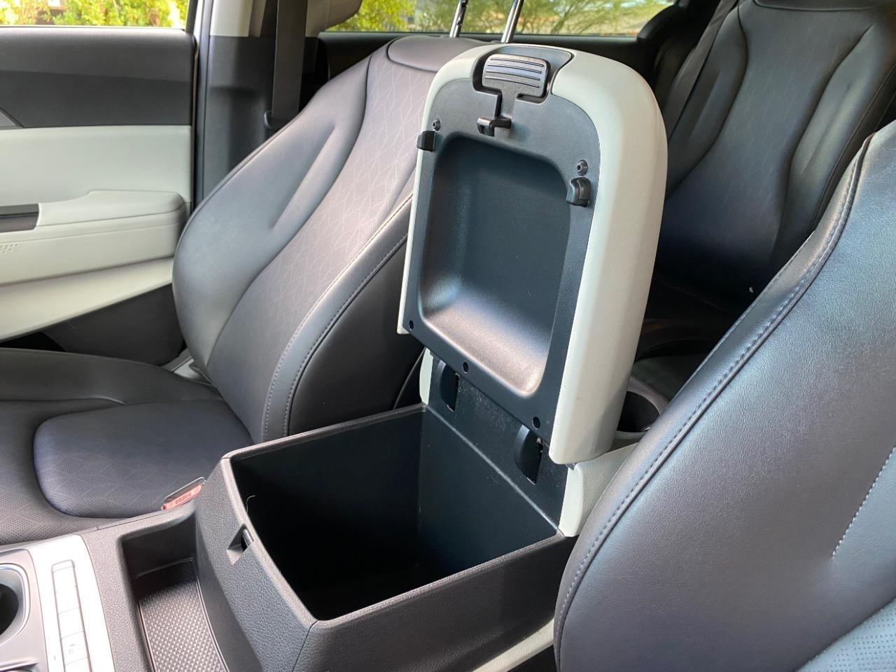 Kia Carnival LX Seat Package 2023