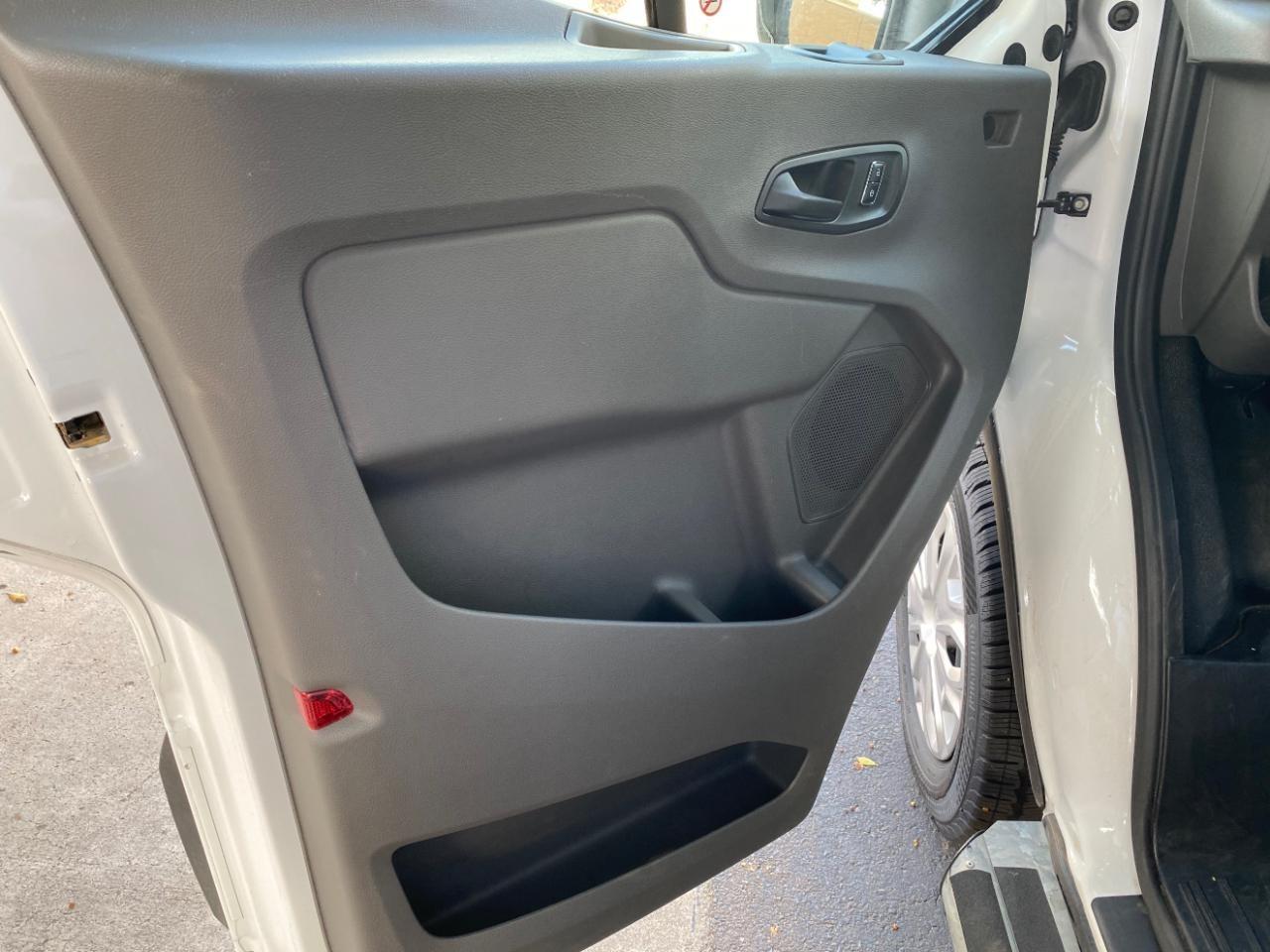 Ford Transit 250 Van 2025