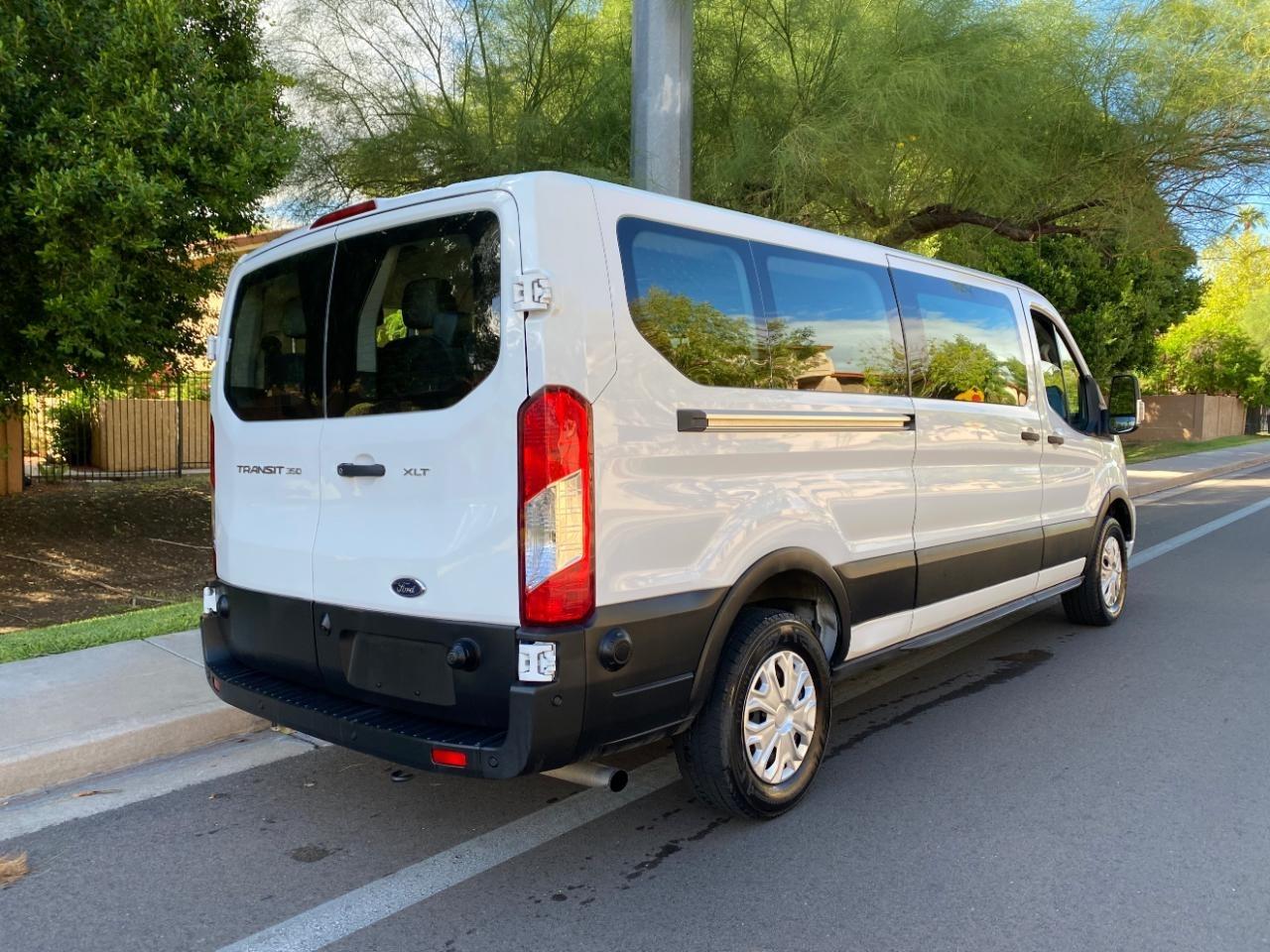 Ford Transit 350 Wagon Low Roof XLT w/Sliding Pass. 148-in. WB 2024