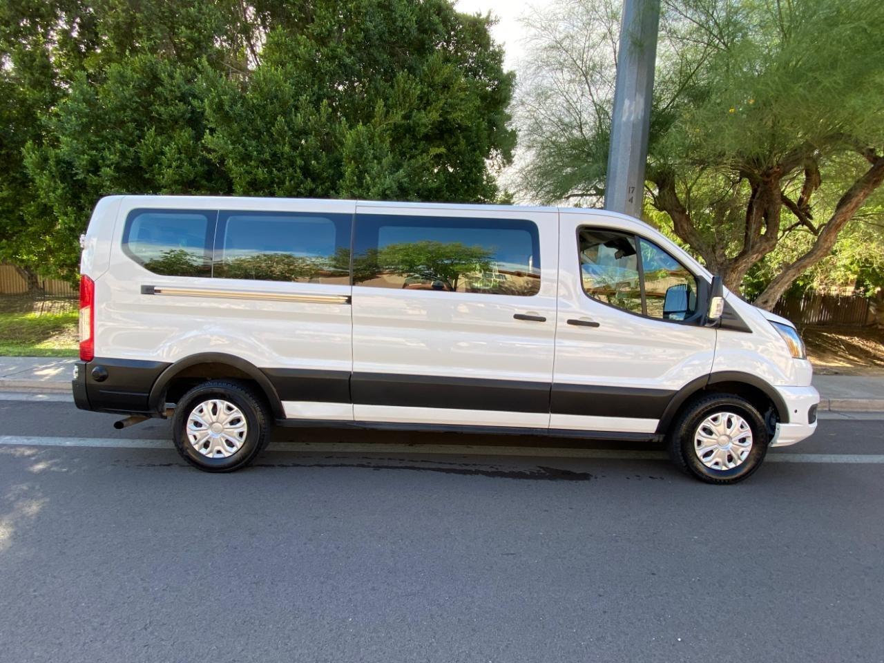 Ford Transit 350 Wagon Low Roof XLT w/Sliding Pass. 148-in. WB 2024