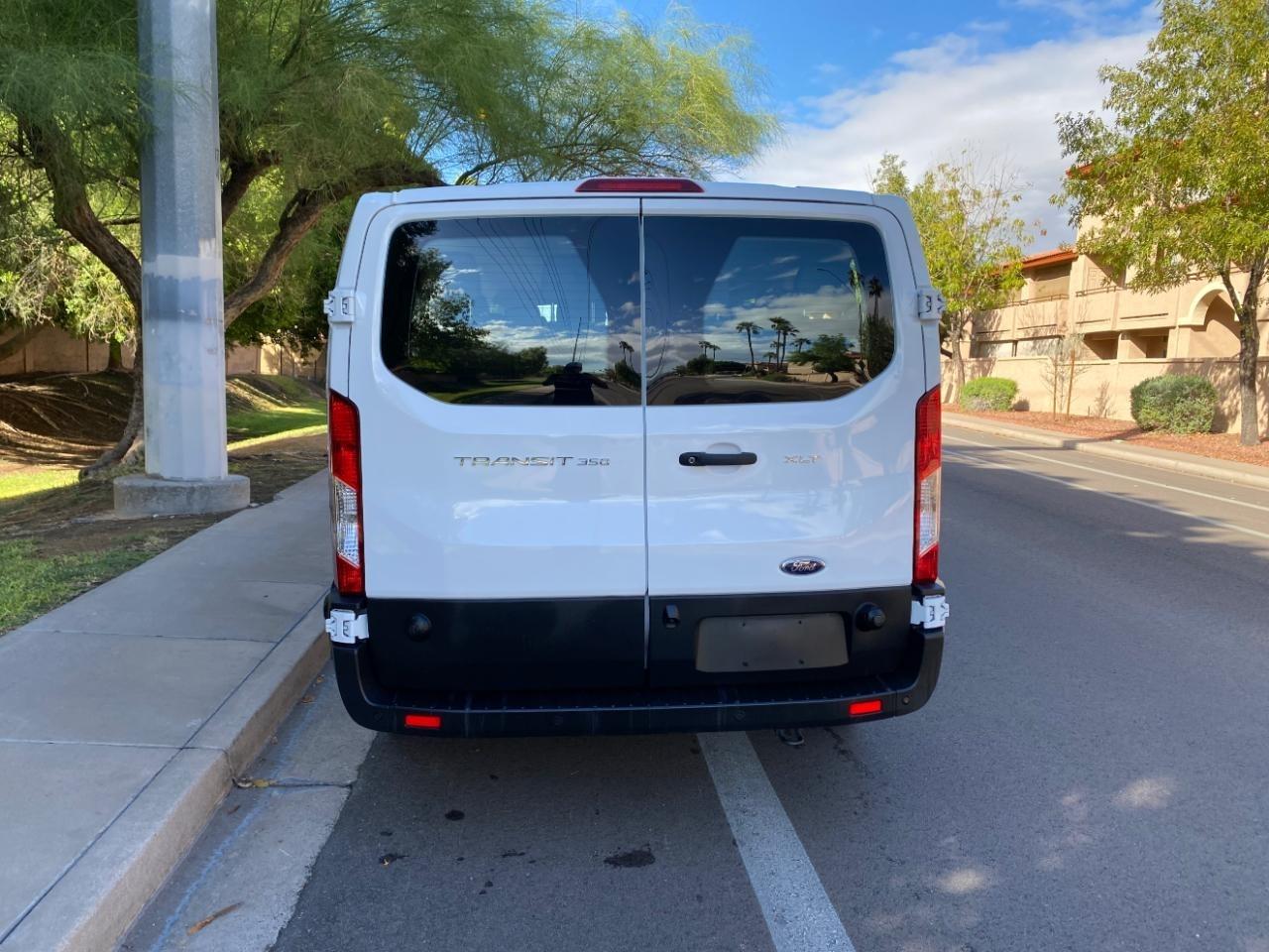 Ford Transit 350 Wagon Low Roof XLT w/Sliding Pass. 148-in. WB 2024