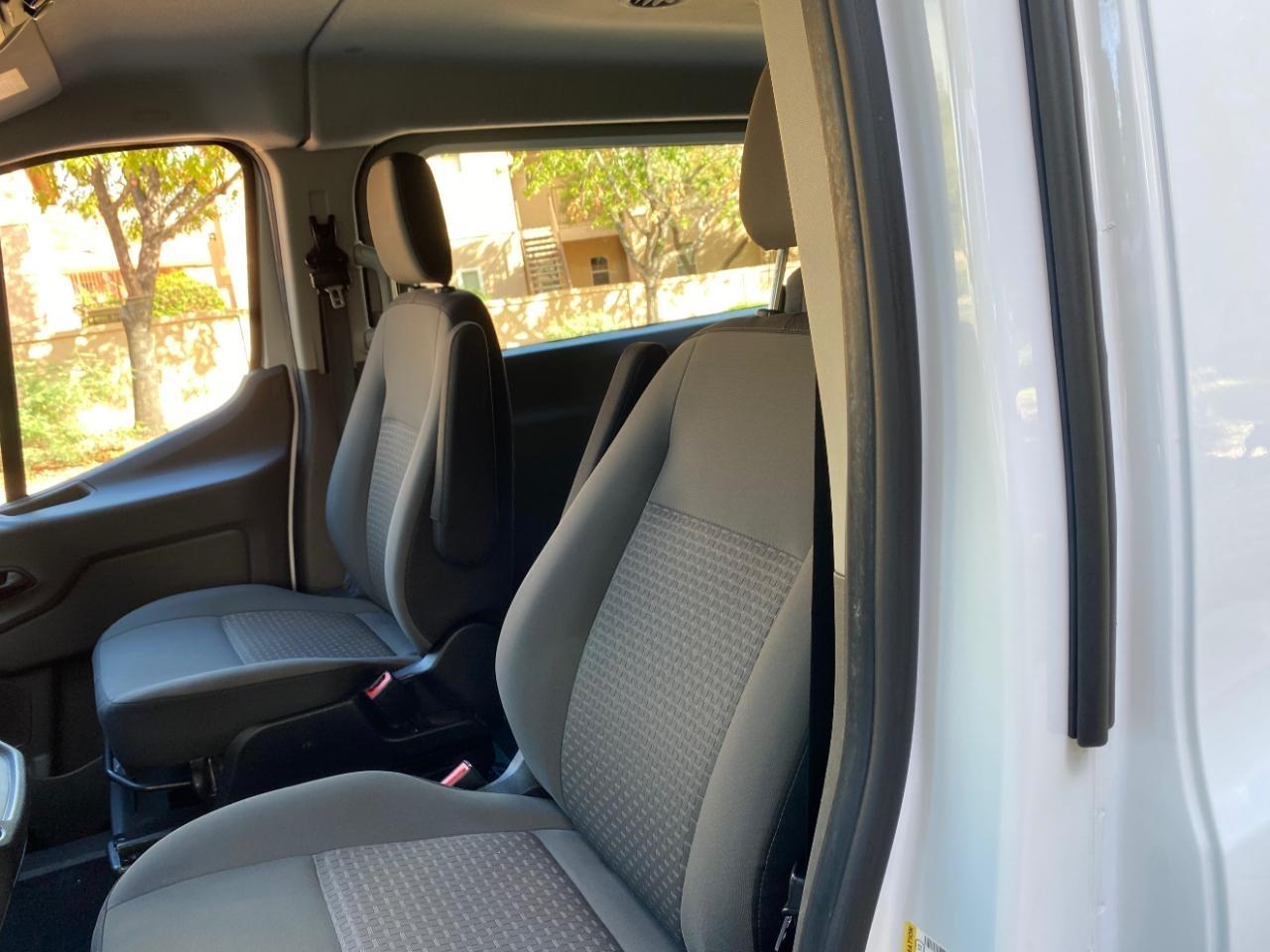 Ford Transit 350 Wagon Low Roof XLT w/Sliding Pass. 148-in. WB 2024