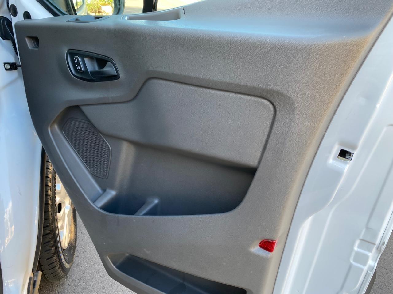 Ford Transit 350 Wagon Low Roof XLT w/Sliding Pass. 148-in. WB 2024