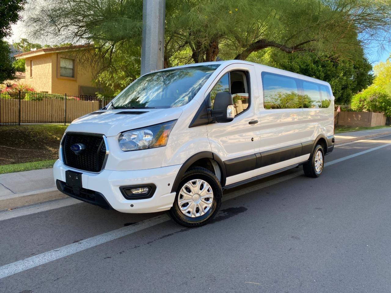 Ford Transit 350 Wagon Low Roof XLT w/Sliding Pass. 148-in. WB 2024