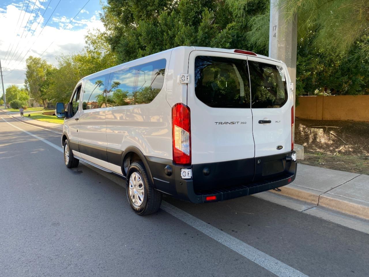 Ford Transit 350 Wagon Low Roof XLT w/Sliding Pass. 148-in. WB 2024