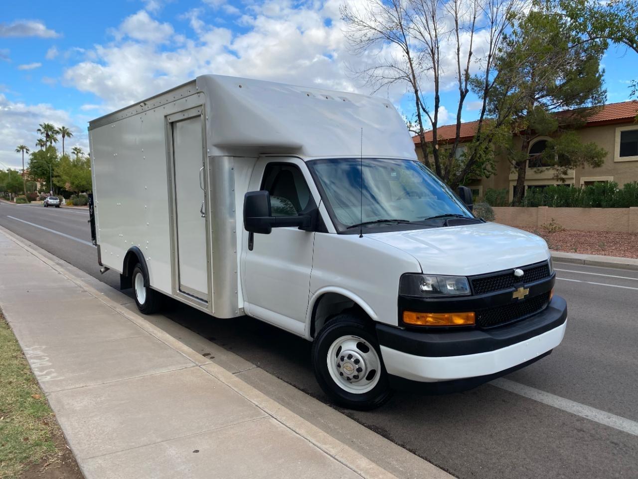 Chevrolet Express Commercial Cutaway RWD 3500 159" WB Work Van 2022