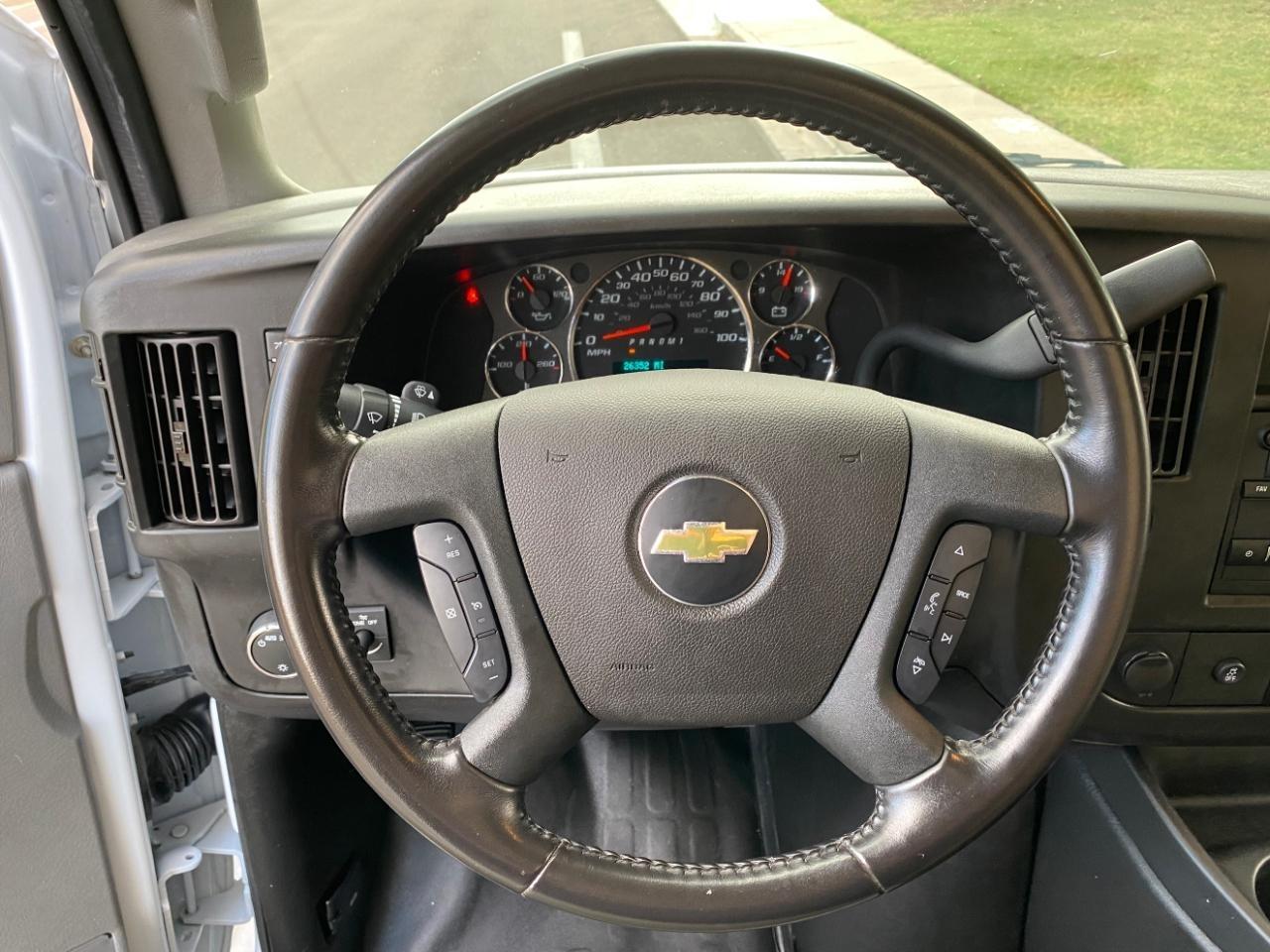 Chevrolet Express Commercial Cutaway RWD 3500 159" WB Work Van 2022