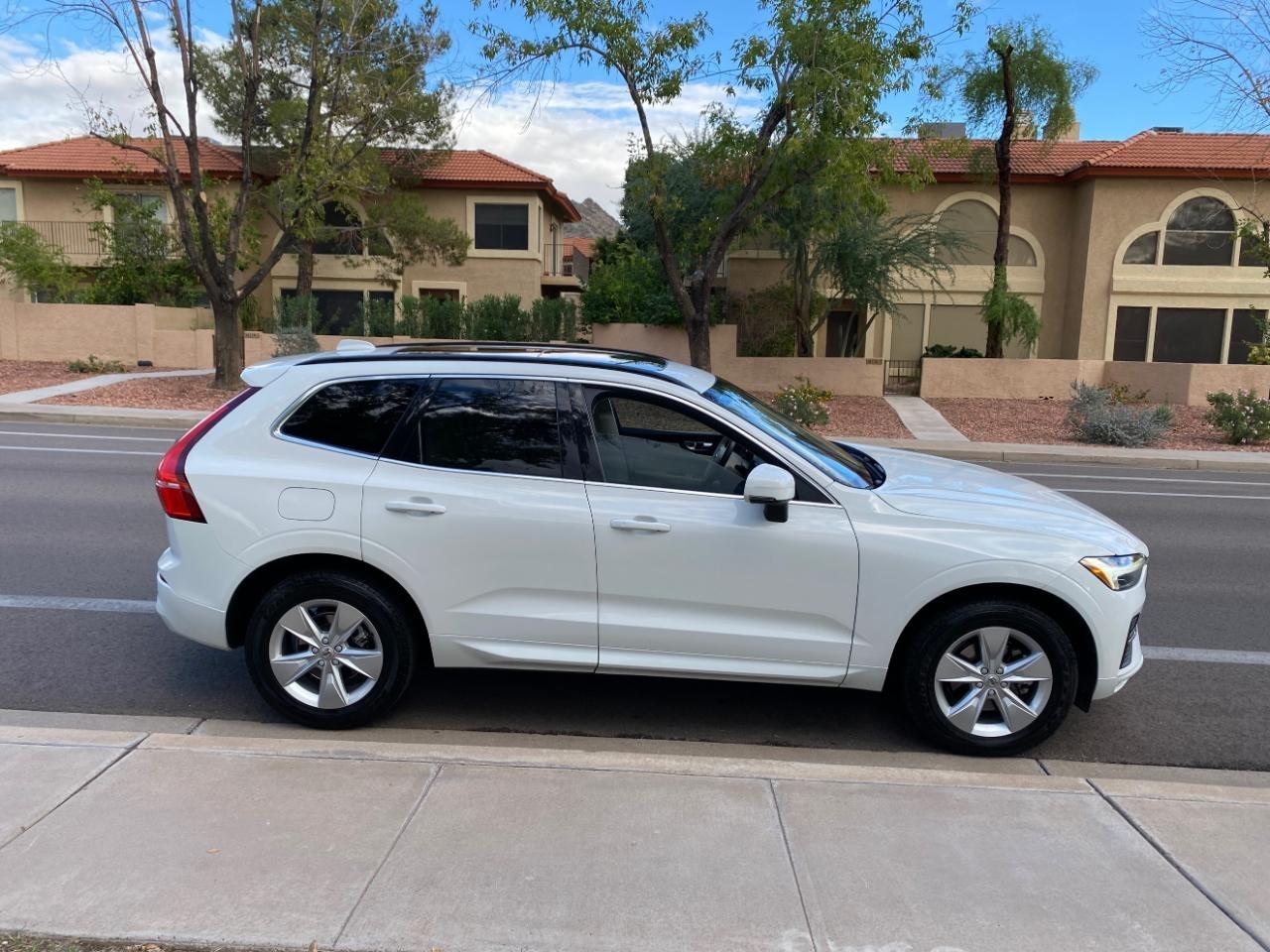 Volvo XC60 T8 Momentum Hybrid AWD 2022