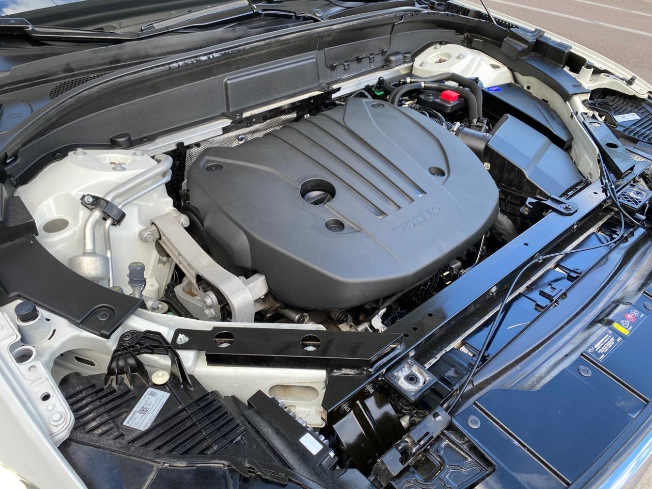 Volvo XC60 T8 Momentum Hybrid AWD 2022