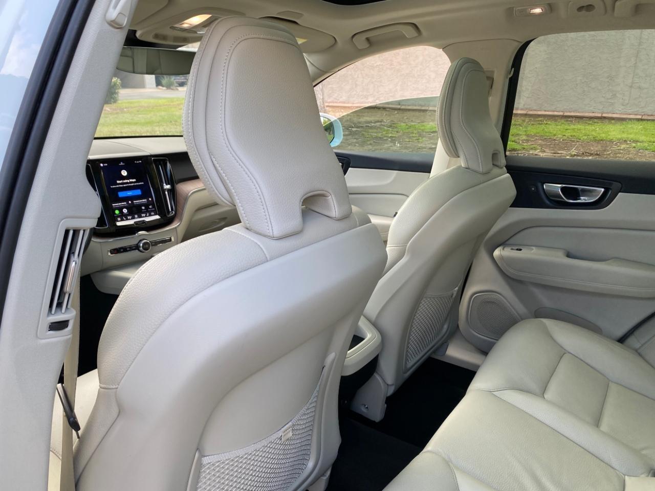 Volvo XC60 T8 Momentum Hybrid AWD 2022