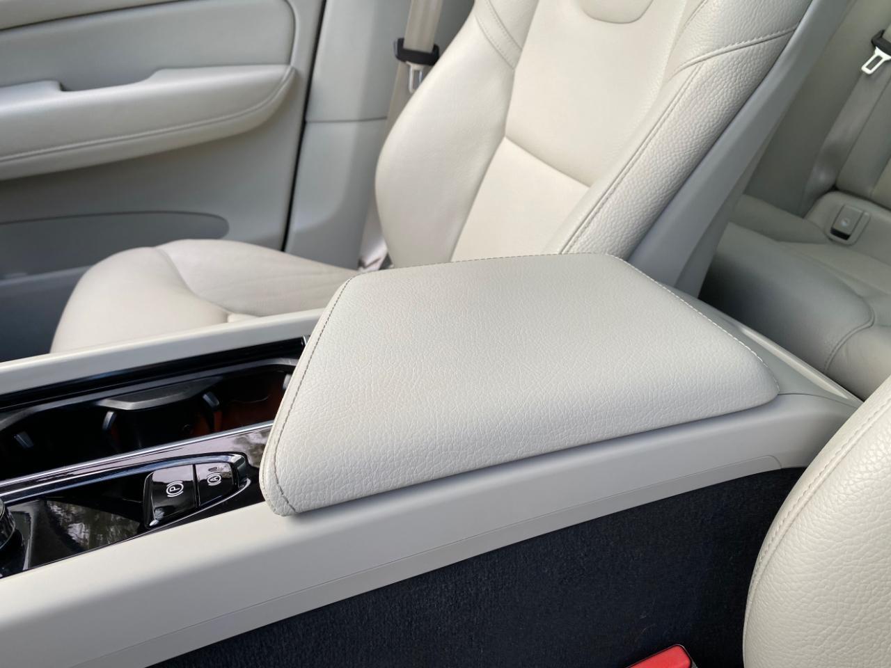 Volvo XC60 T8 Momentum Hybrid AWD 2022