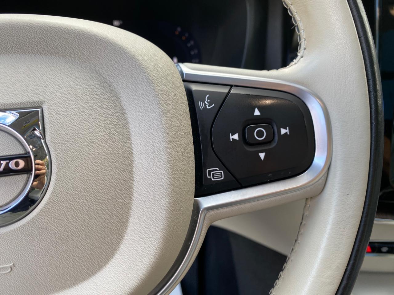 Volvo XC60 T8 Momentum Hybrid AWD 2022
