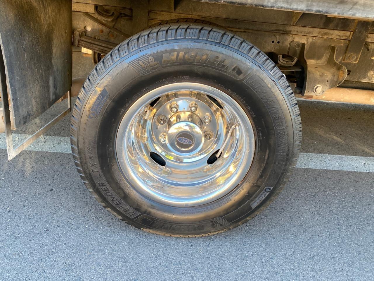 Ford F-350 SD XL Crew Cab Long Bed DRW 2WD 2019