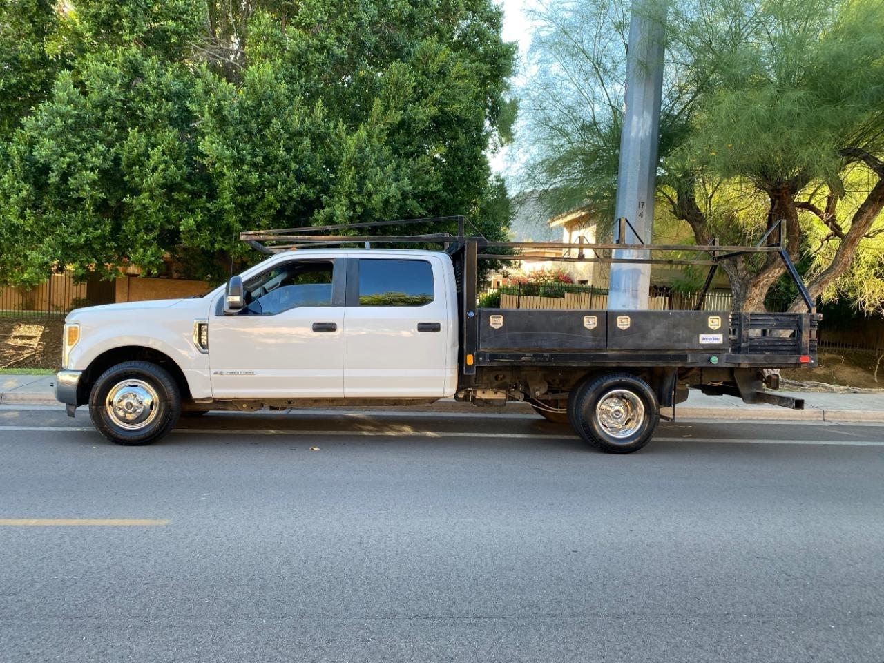 Ford F-350 SD XL Crew Cab Long Bed DRW 2WD 2019