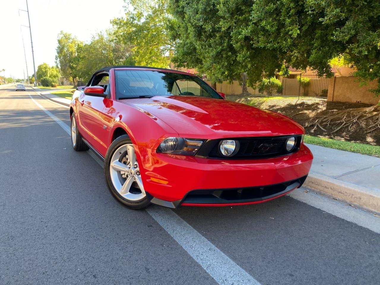 Ford Mustang GT convertible 2010
