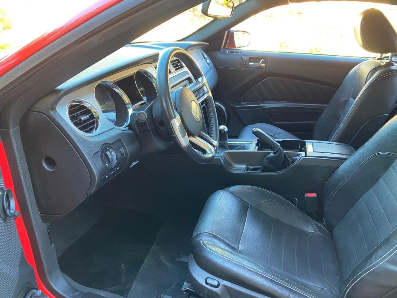 Ford Mustang GT convertible 2010