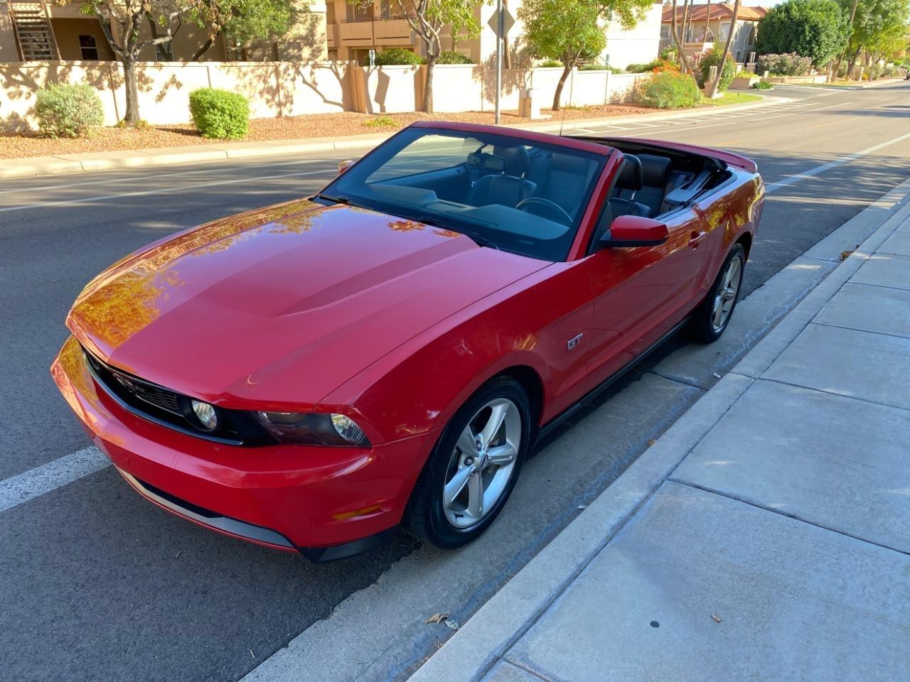 Ford Mustang GT convertible 2010