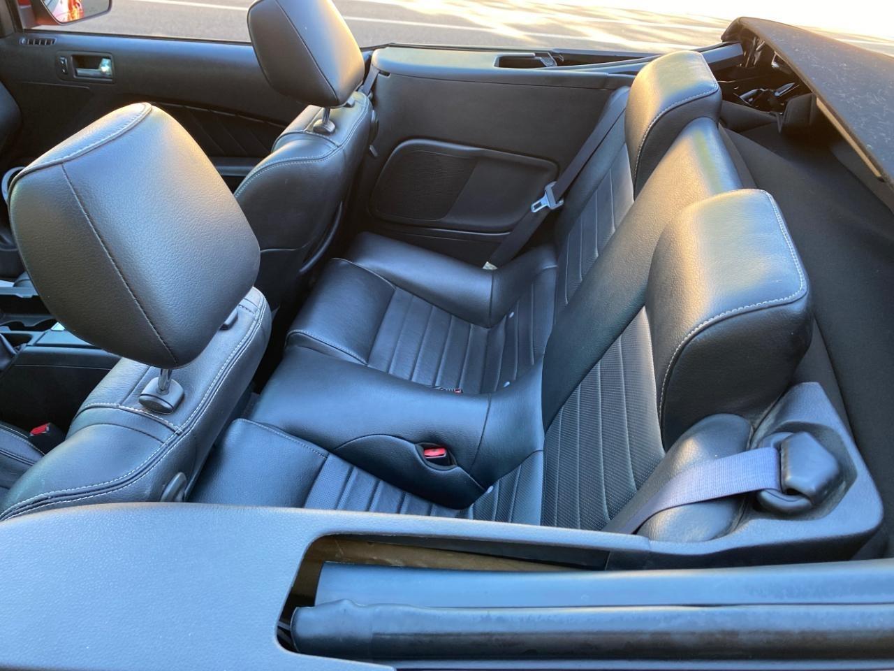 Ford Mustang GT convertible 2010