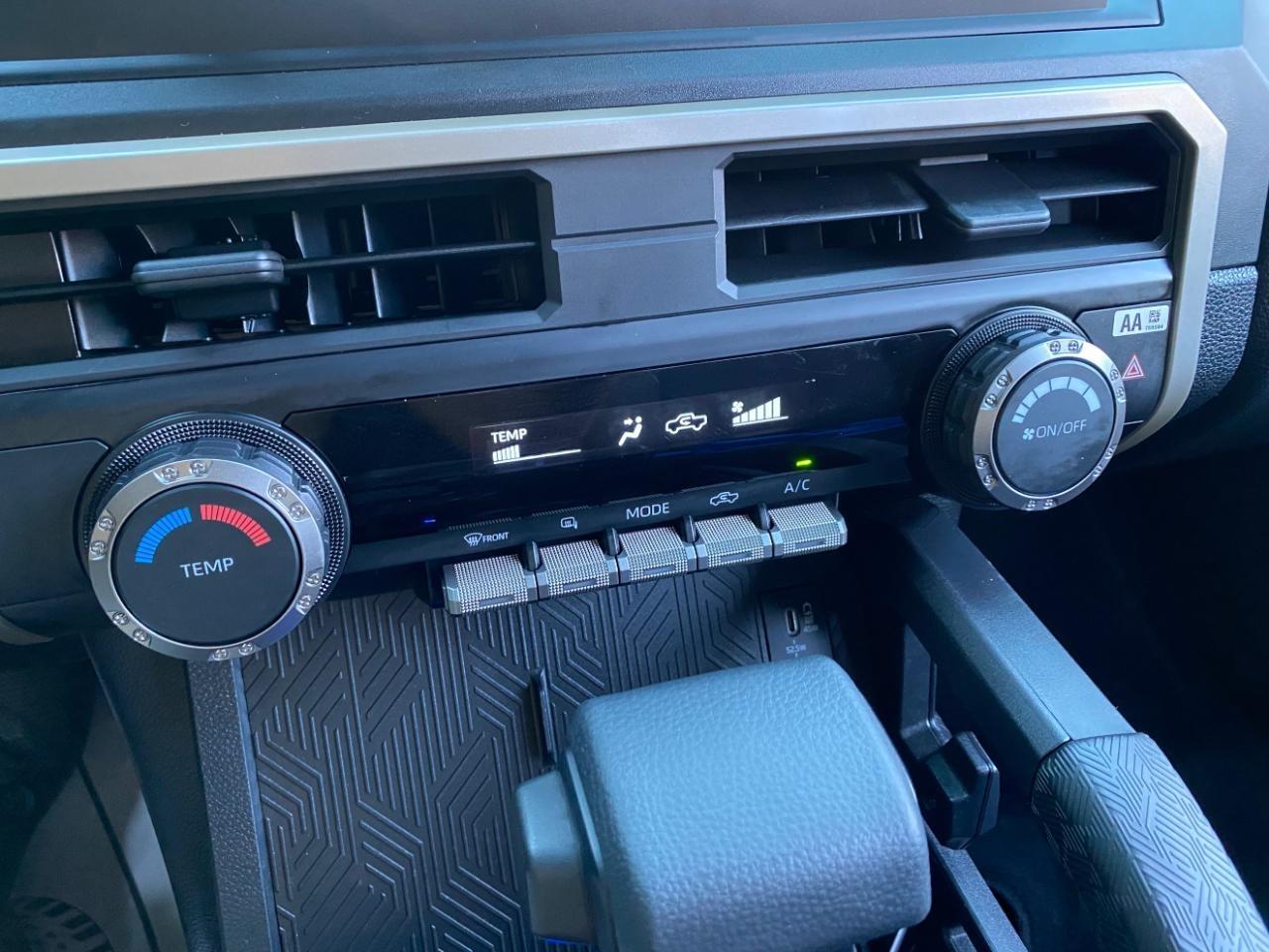 Toyota Tacoma SR Double Cab 2WD 2025