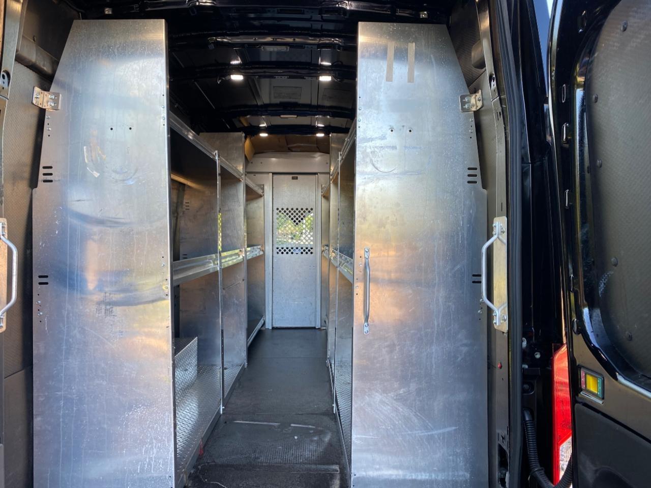 Ford Transit 250 Van High Roof w/Sliding Pass. 148-in. WB EL 2020