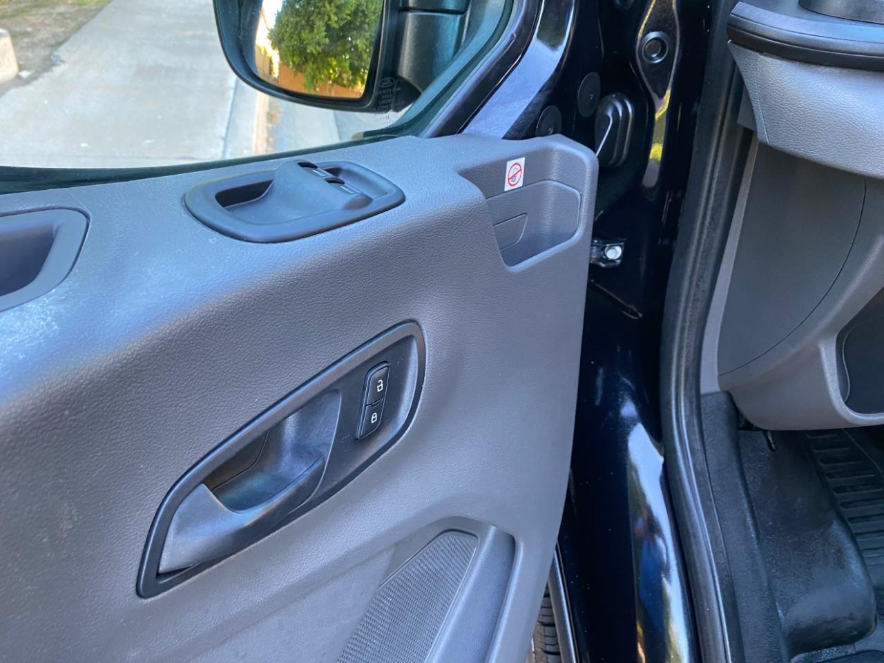 Ford Transit 250 Van High Roof w/Sliding Pass. 148-in. WB EL 2020