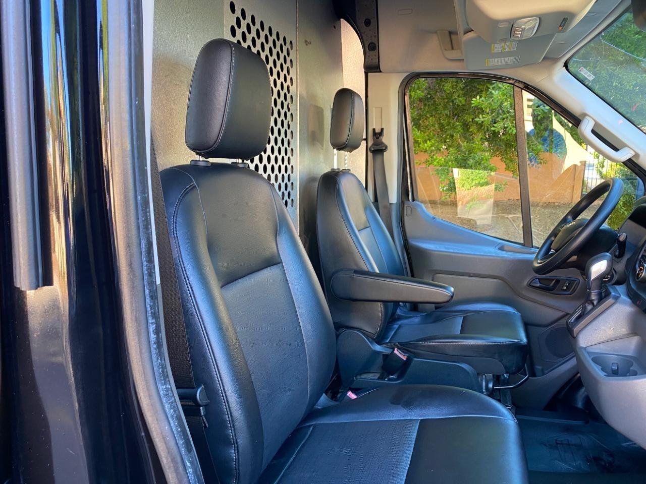 Ford Transit 250 Van High Roof w/Sliding Pass. 148-in. WB EL 2020