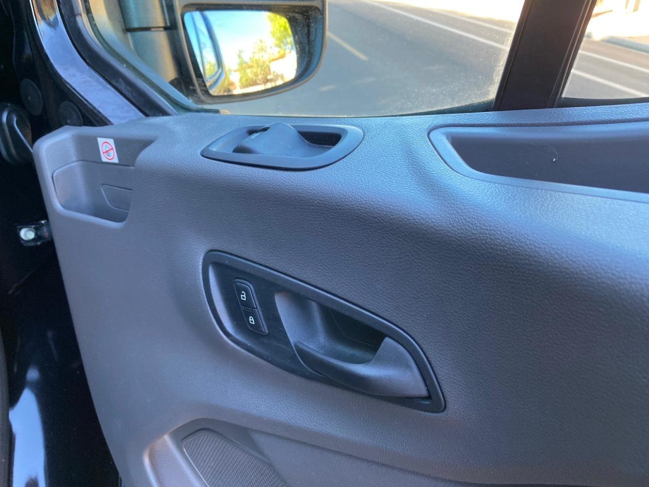 Ford Transit 250 Van High Roof w/Sliding Pass. 148-in. WB EL 2020