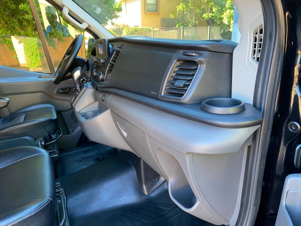 Ford Transit 250 Van High Roof w/Sliding Pass. 148-in. WB EL 2020