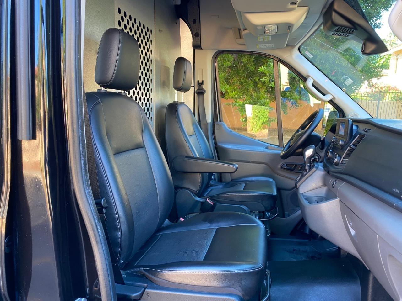 Ford Transit 250 Van High Roof w/Sliding Pass. 148-in. WB EL 2020