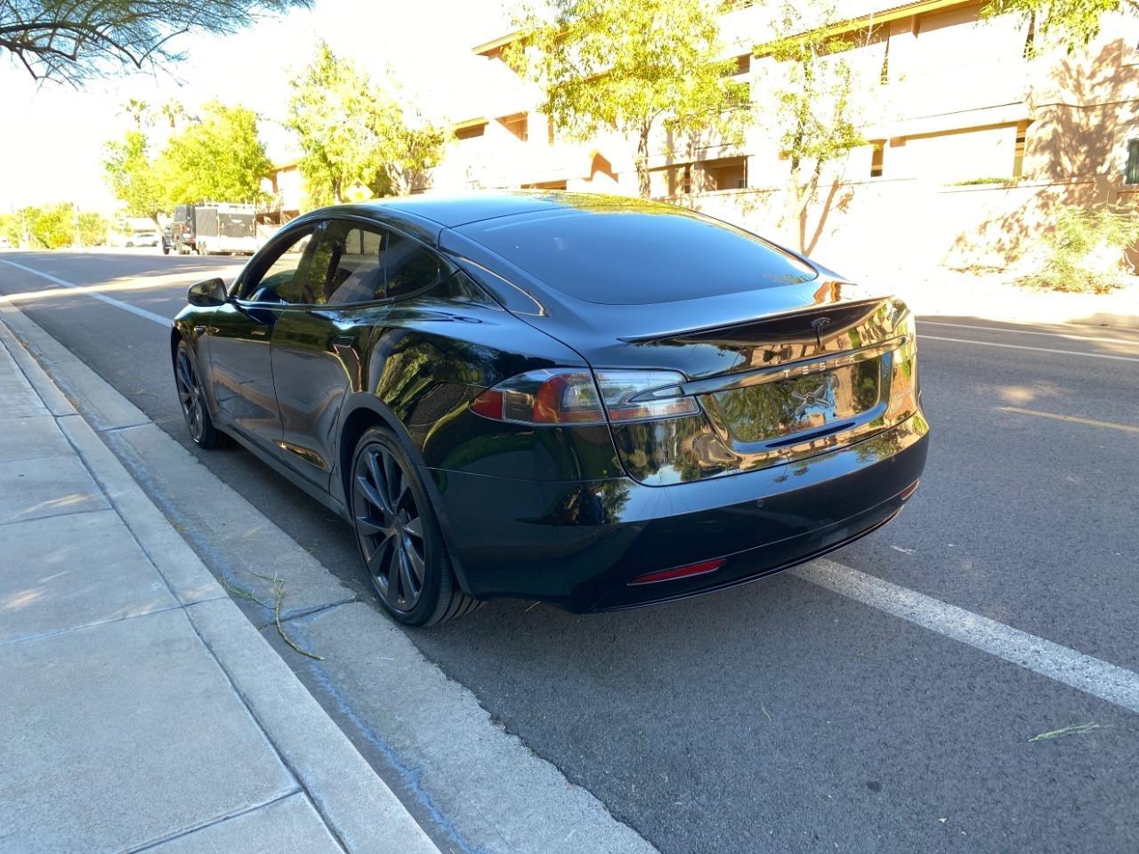 Tesla Model S Plaid 2021