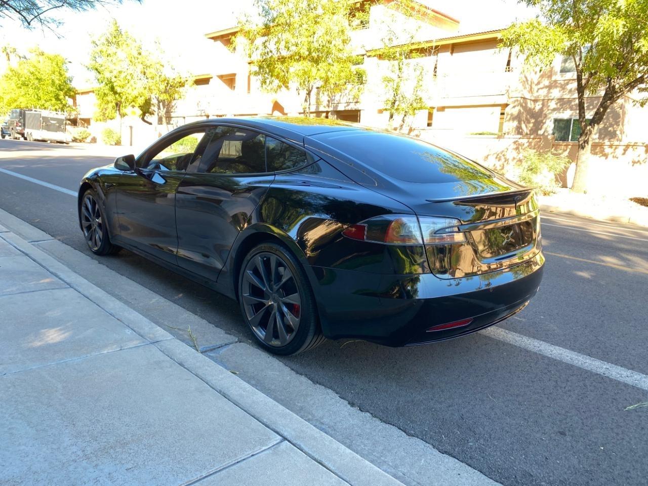 Tesla Model S Plaid 2021