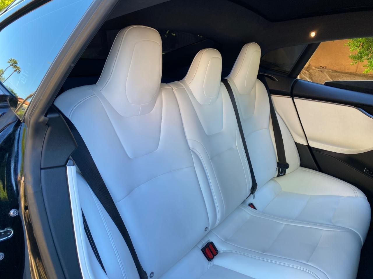 Tesla Model S Plaid 2021