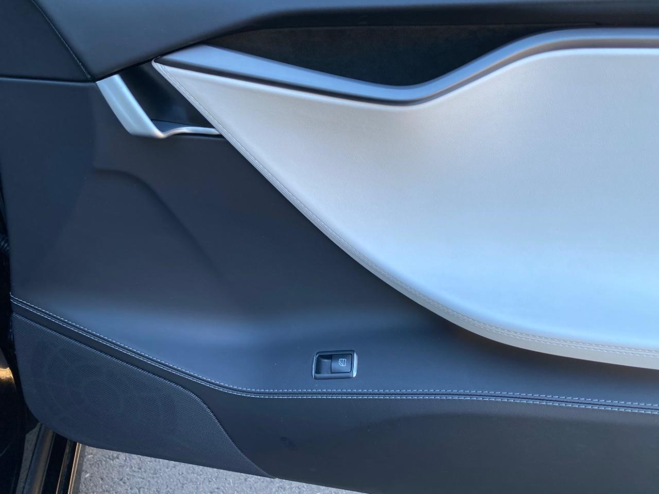 Tesla Model S Plaid 2021